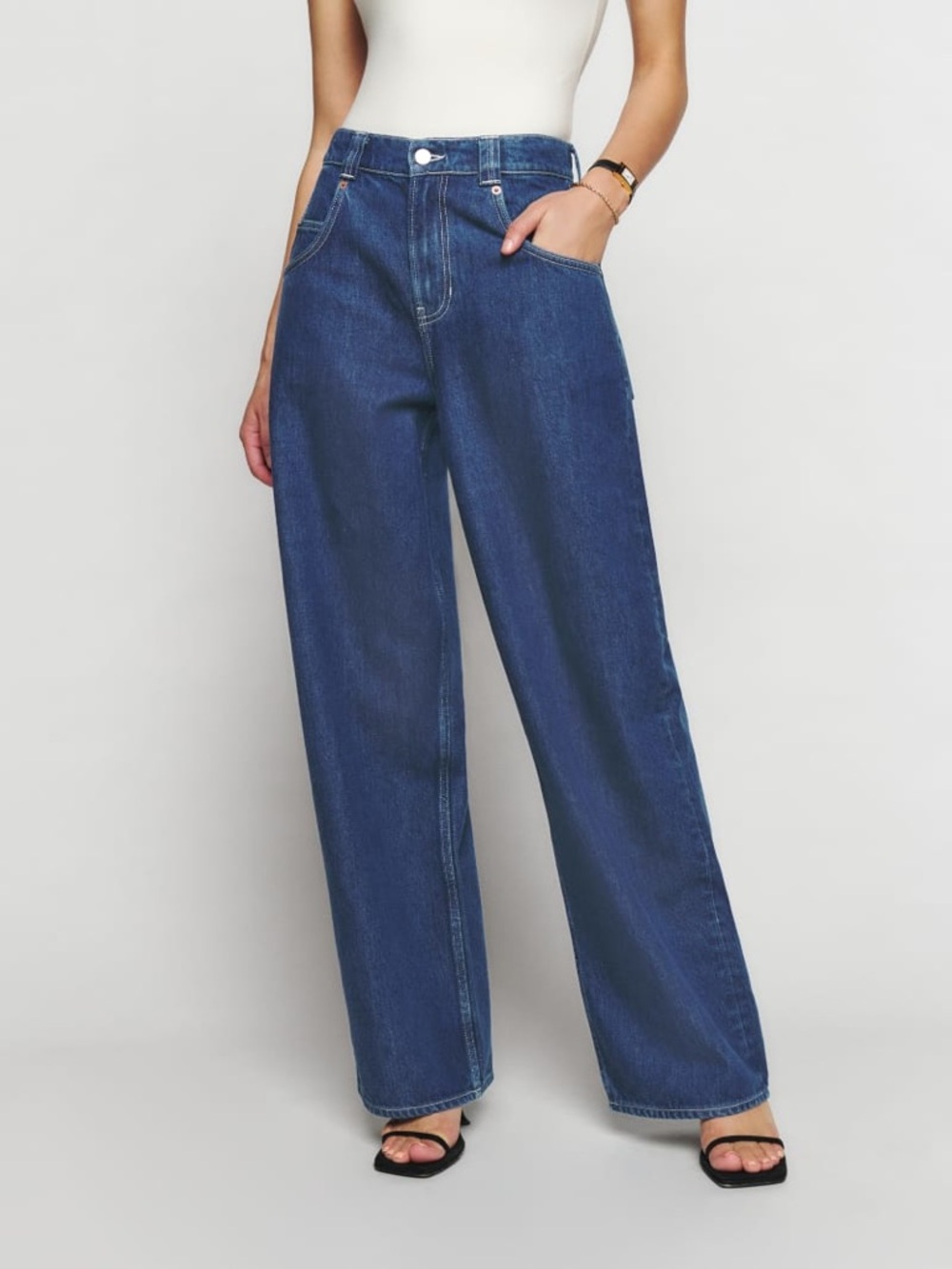 Reformation Sunny Denim Jeans in the Skater Baggy High Rise Straight. 28